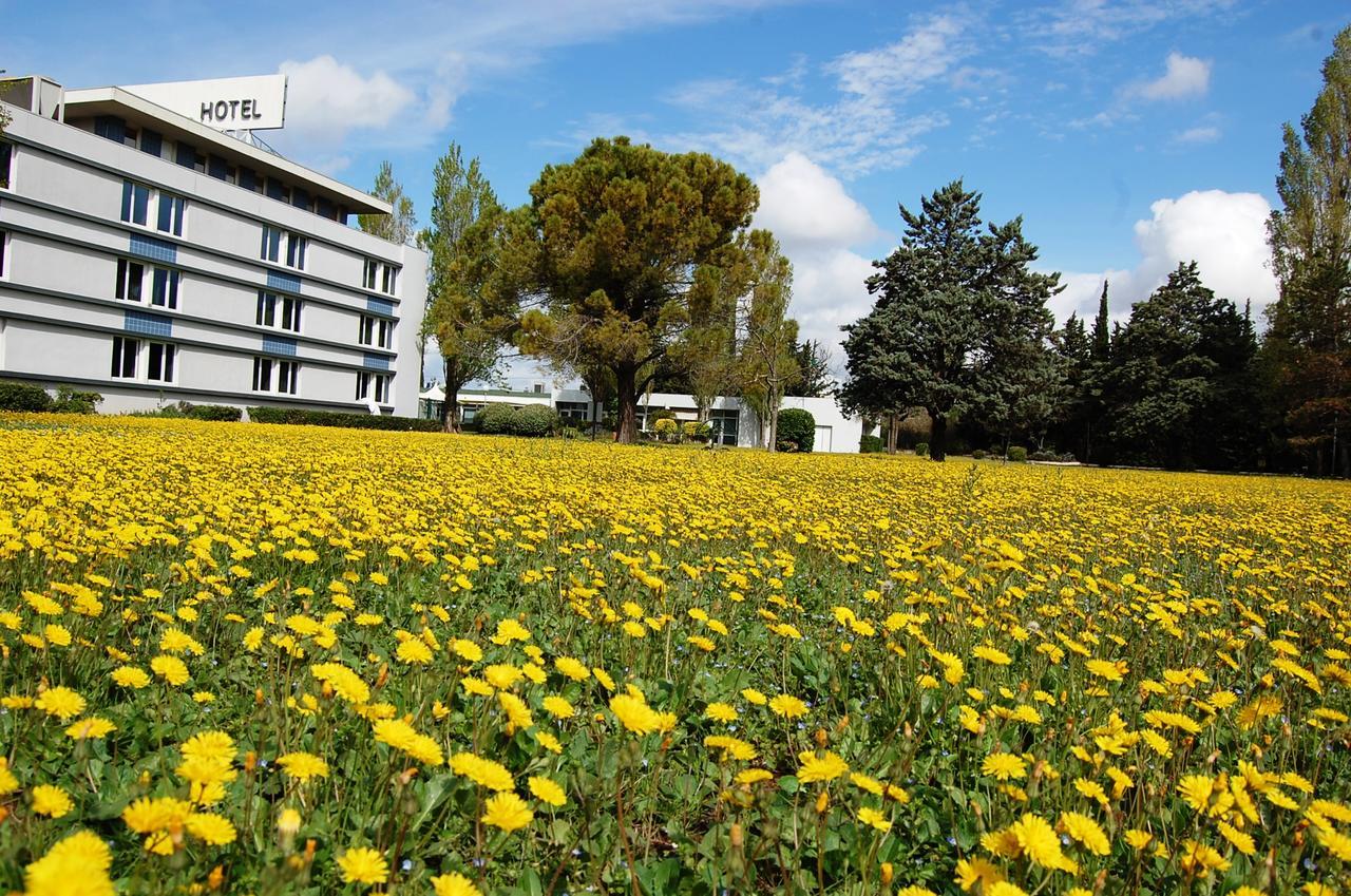 Отель Ibis Styles Marseille Aeroport Витроль Экстерьер фото